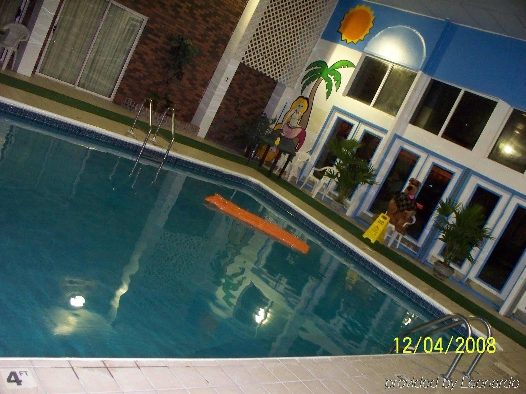 Regency Inn & Suites West Springfield Exterior foto